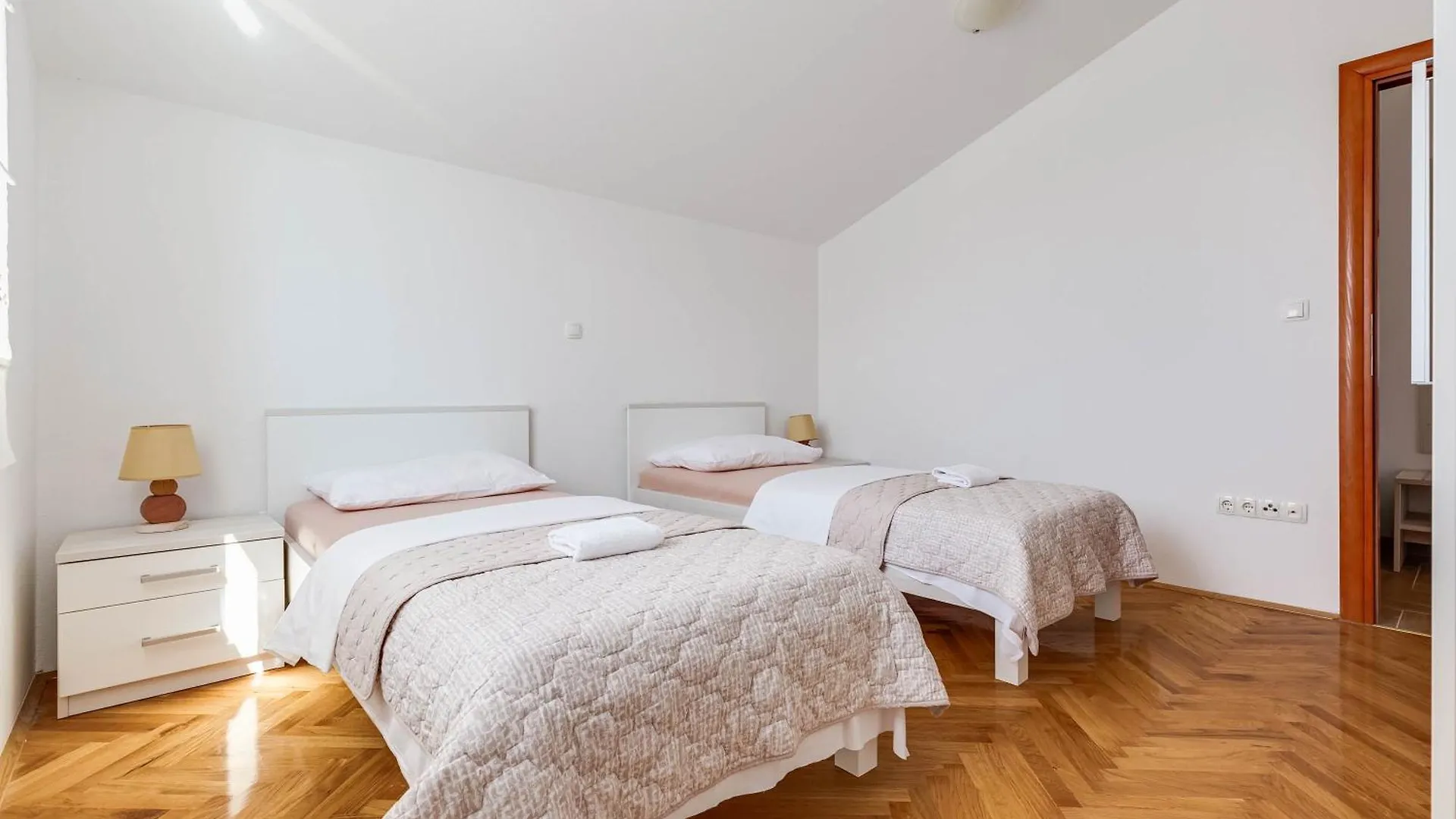 Διαμέρισμα Apartmani Pocrnic Pakoštane Κροατία
