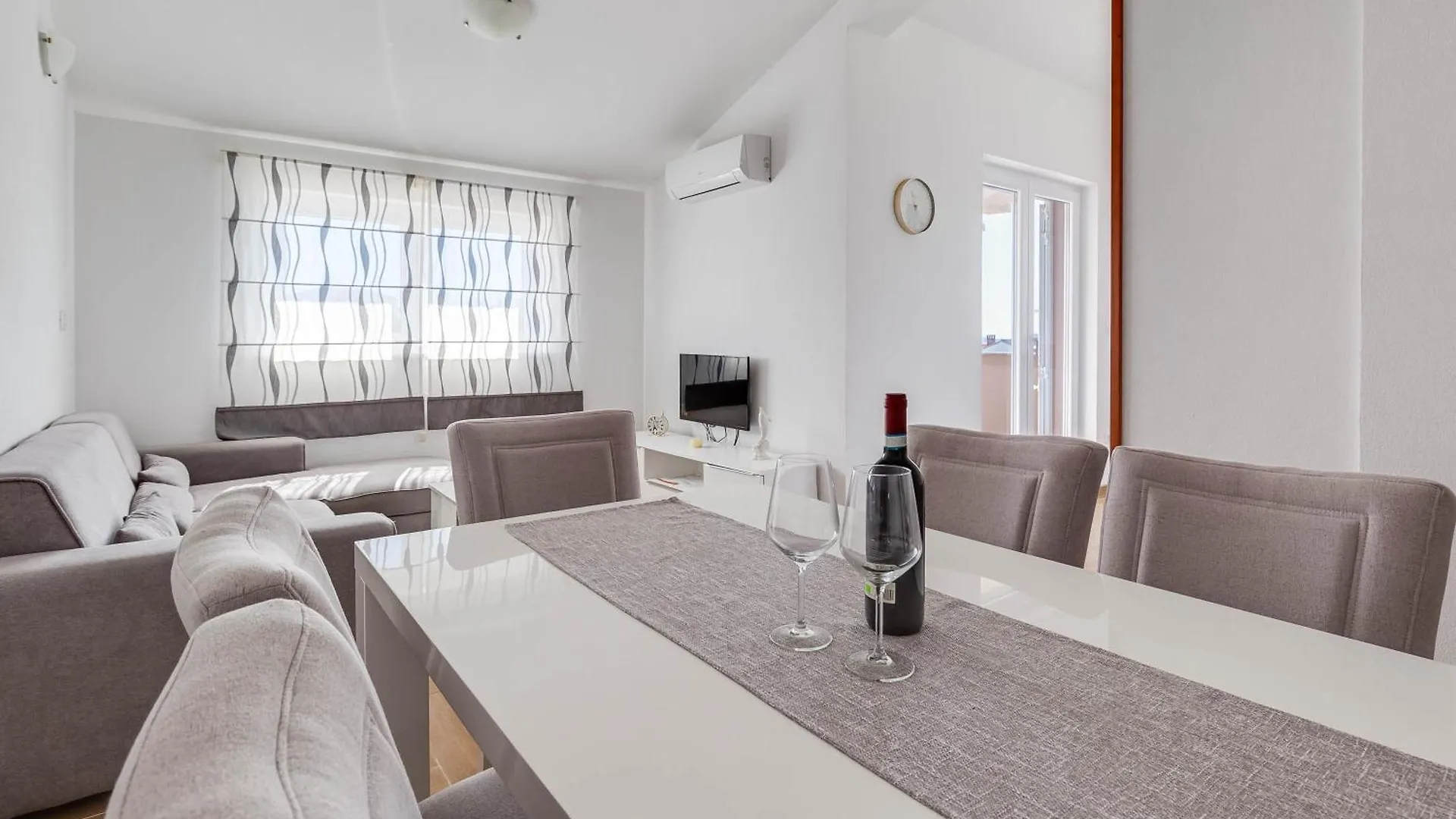 Apartmani Pocrnic Pakoštane Διαμέρισμα