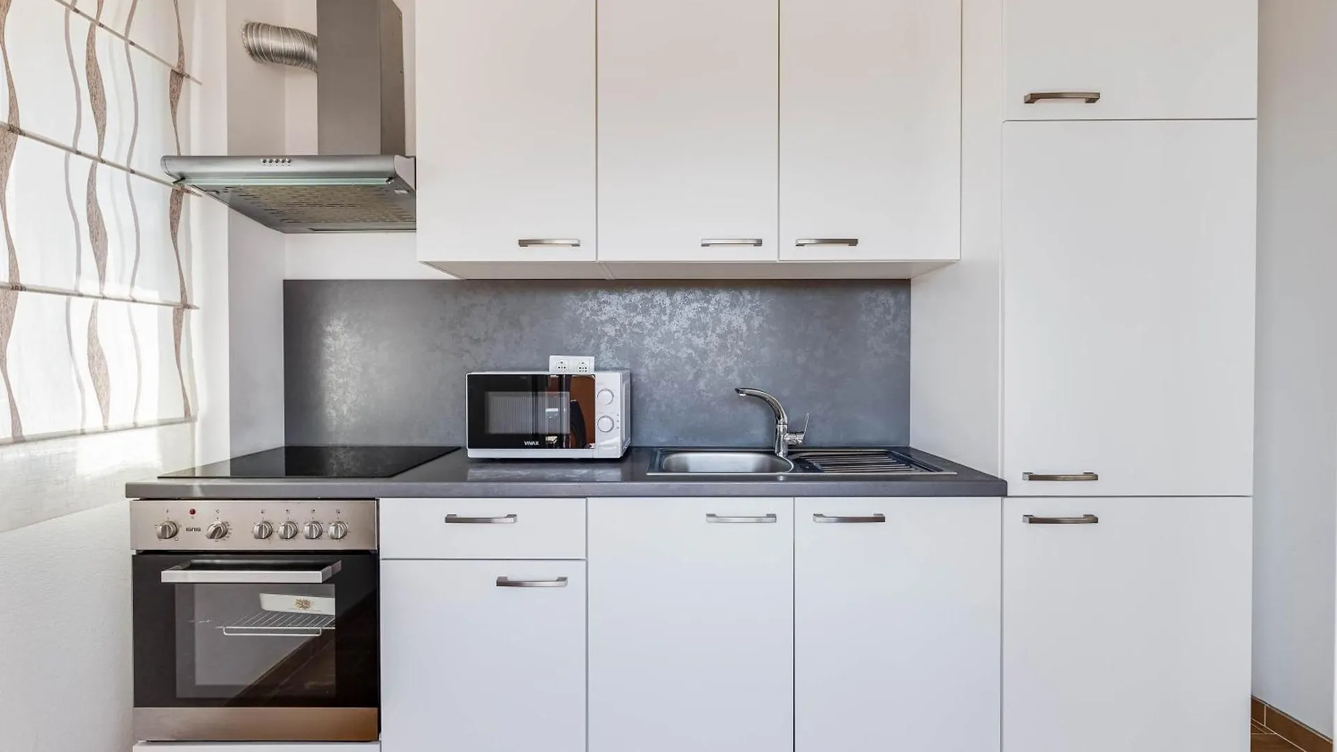 Apartmani Pocrnic Pakoštane Κροατία